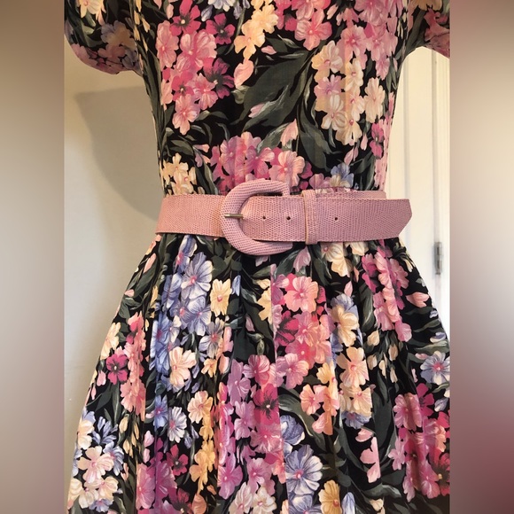 Vintage Floral Midi Length Tea Dress With Pink Belt - Picture 5 of 15